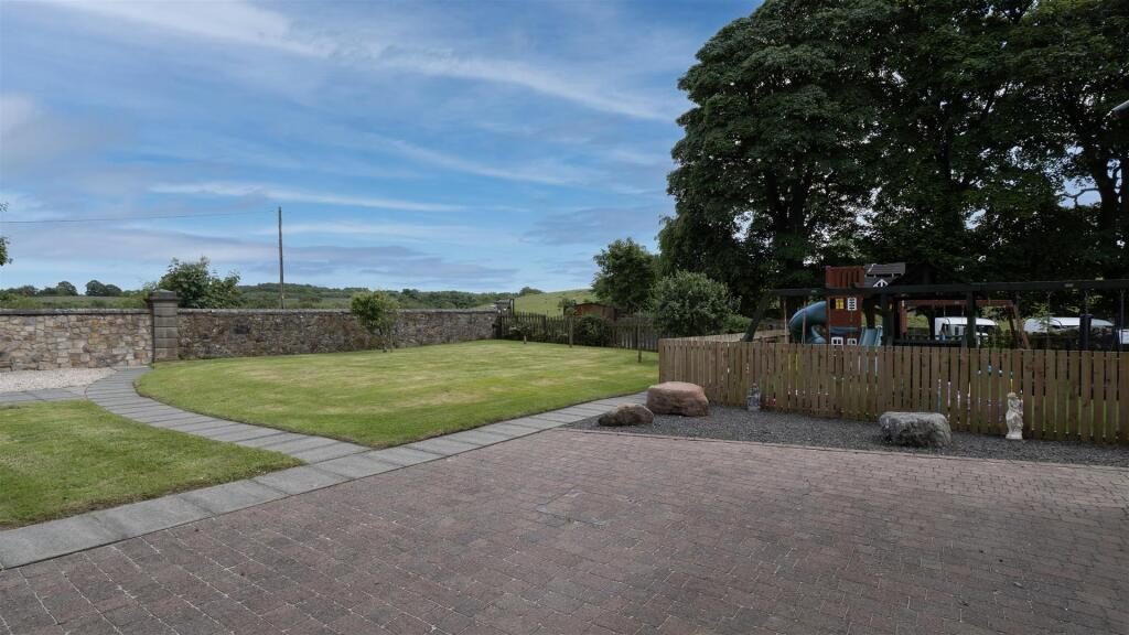 Garngibboch gardens and lawn